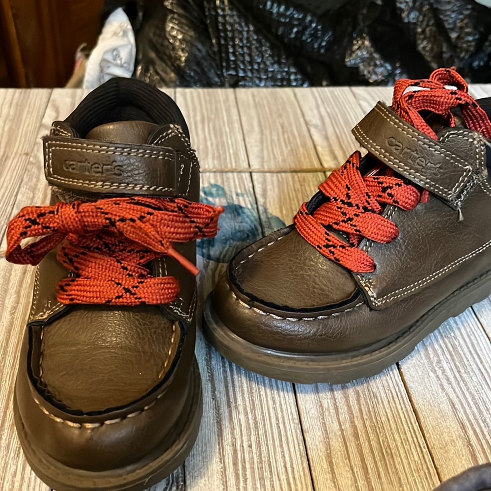 Carters toddler dress boots like new condition. sz 9